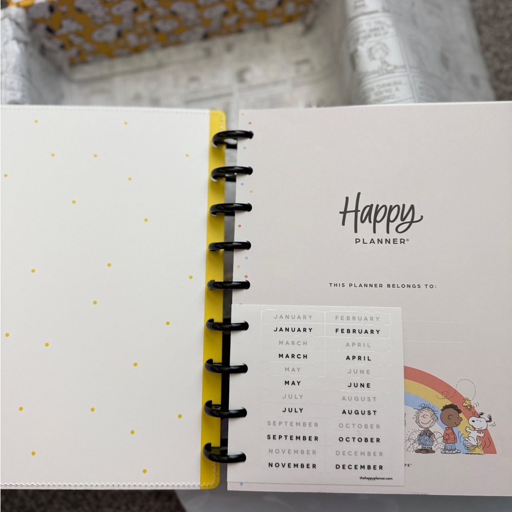 New! Undated Peanuts Happy Planner "Celebrate the Seasons" Box - Picture 14 of 16